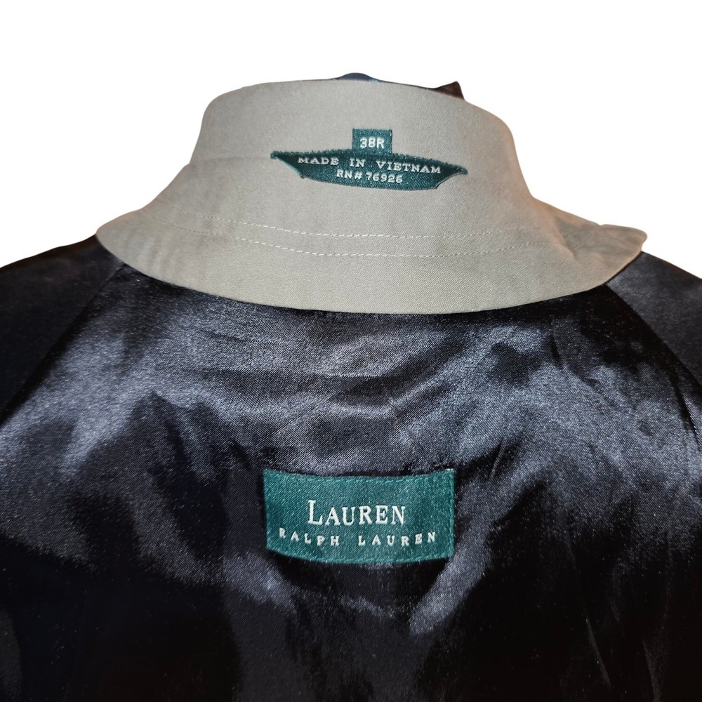Lauren Ralph Lauren Men's Trench Coat in Light Tan with Blue Lining - Picture 4 of 8